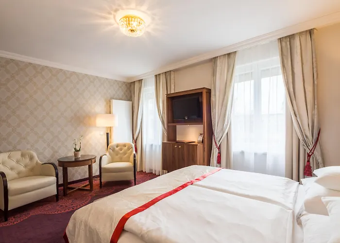 Stefanie - Vienna's Oldest 4*